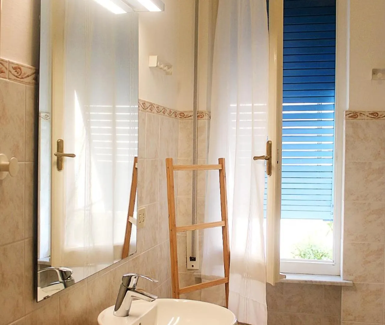 Come A Casa Levanto 0*,